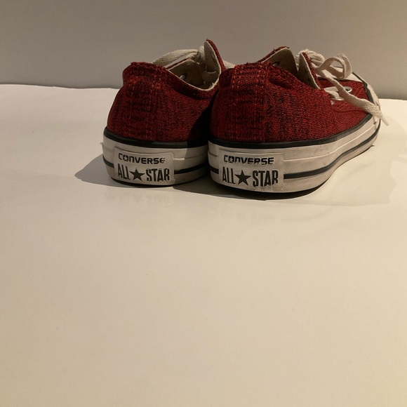 Converse Red Low Top shoes - Picture 4 of 7